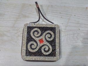 SIMBOLO CELTA PIEDRA