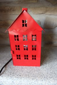 lampara casa roja metal
