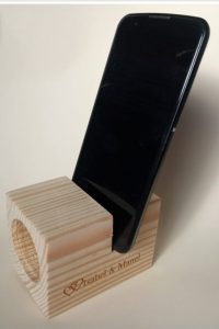 Altavoz madera grabada