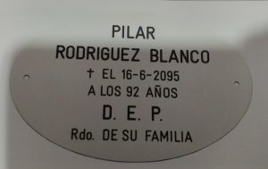 placa de acero con forma de óvalo