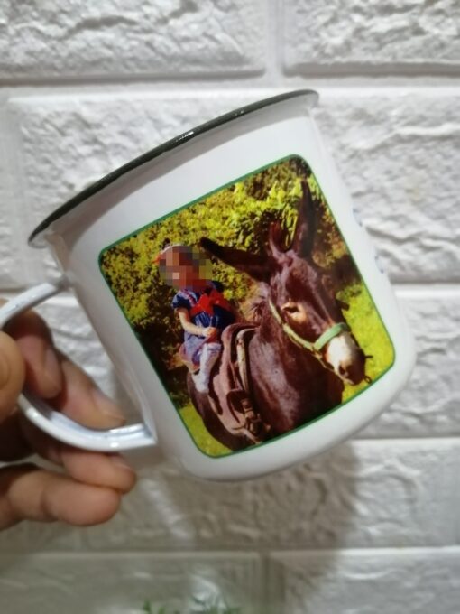 taza metálica con foto