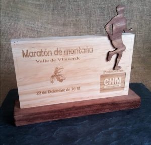 Trofeo madera personalizable