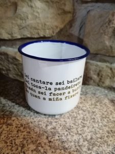 taza bailarina tradicional